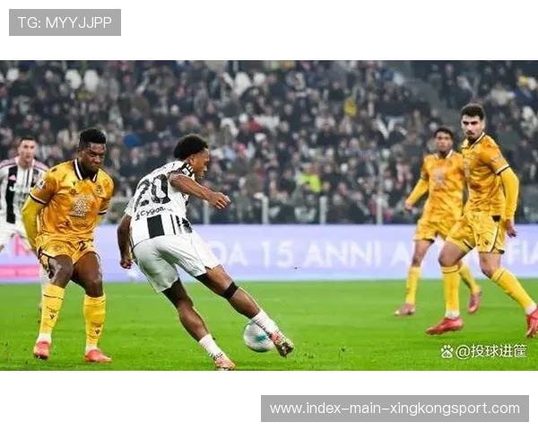 尤文前锋单刀冷静命中比赛制胜球：夜幕下的坚韧与胜利的训练哲学